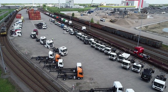 Zich voorstellen walvis Regeneratief Europark in Coevorden breidt uit omdat Scania fabriek in Meppel per trein  gaat bevoorraden | Nieuws